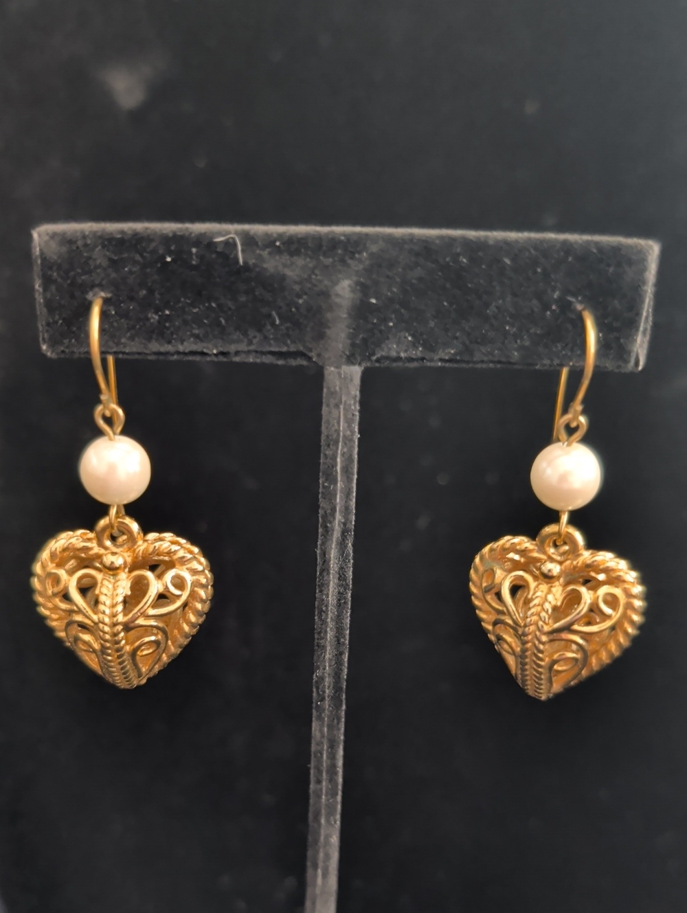 Vintage puffy Gold Heart Filigree Pearl Drop Earrings